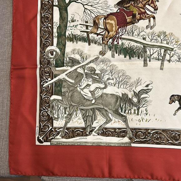 Scarf - Picture 5 of 8